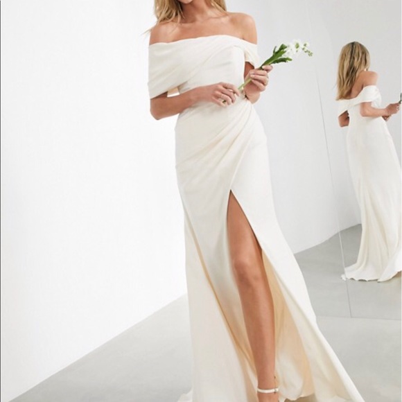 OFF SHOULDER SATIN WEDDING / BRIDAL / EVENING GOWN - Picture 1 of 3